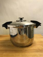 Photo of pressure cooker